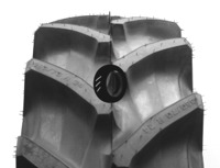 Foto pneumatico: TRELLEBORG, TM700 240/70 R1616 104A8 Quattro-stagioni